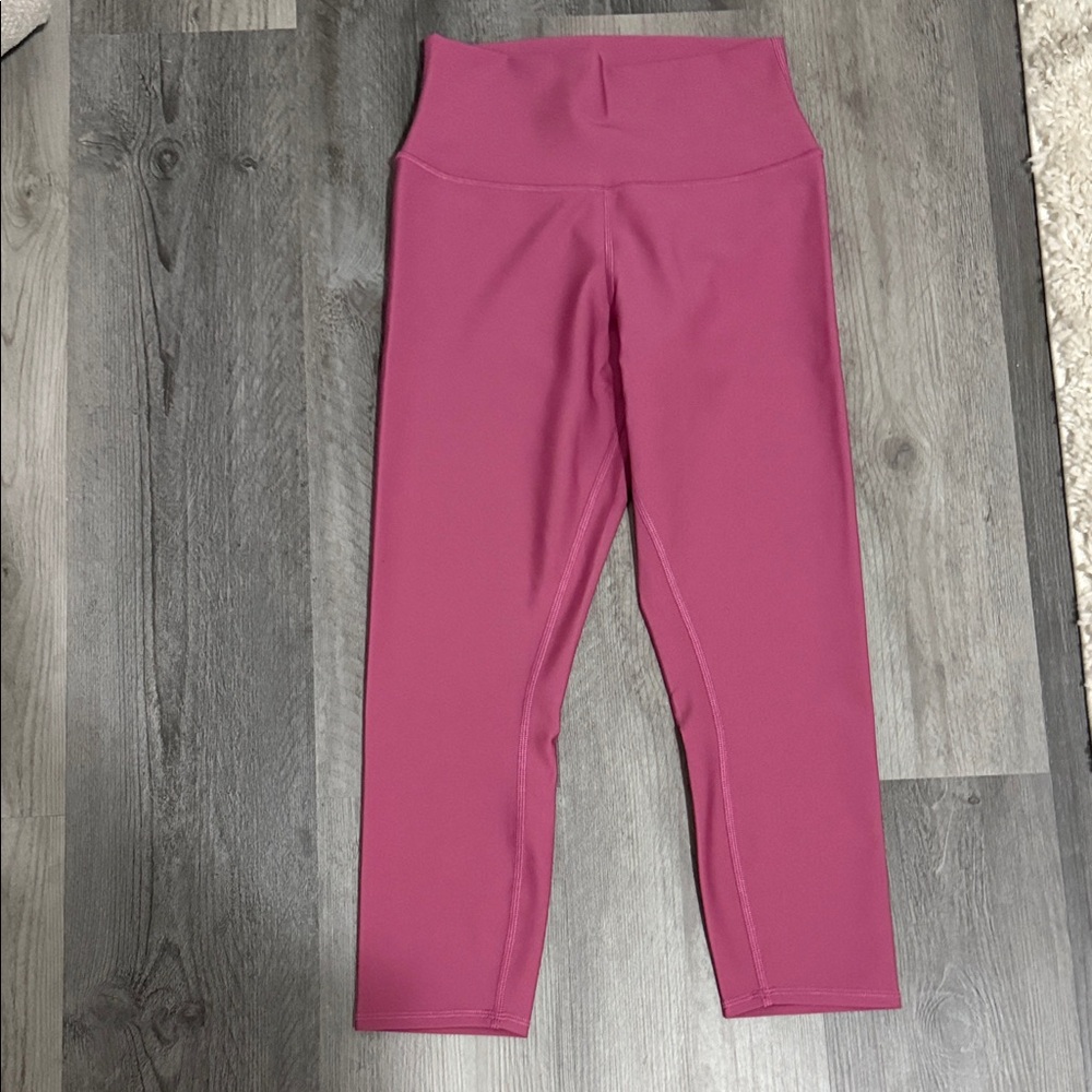 alo yoga - high waist airlift capri NEVER WORN!!